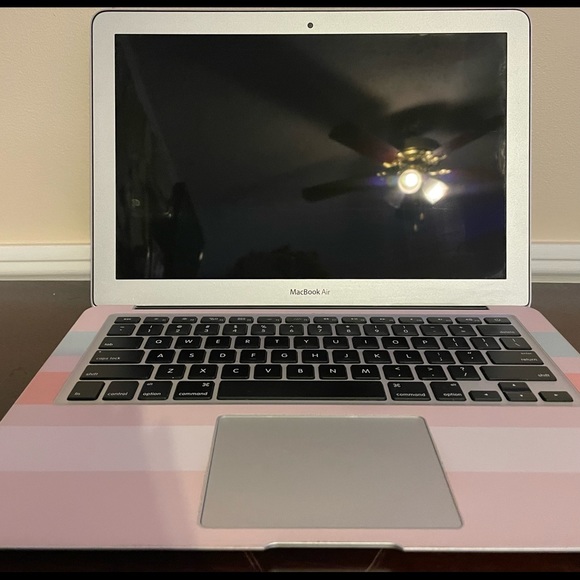 MacBook Air 13”